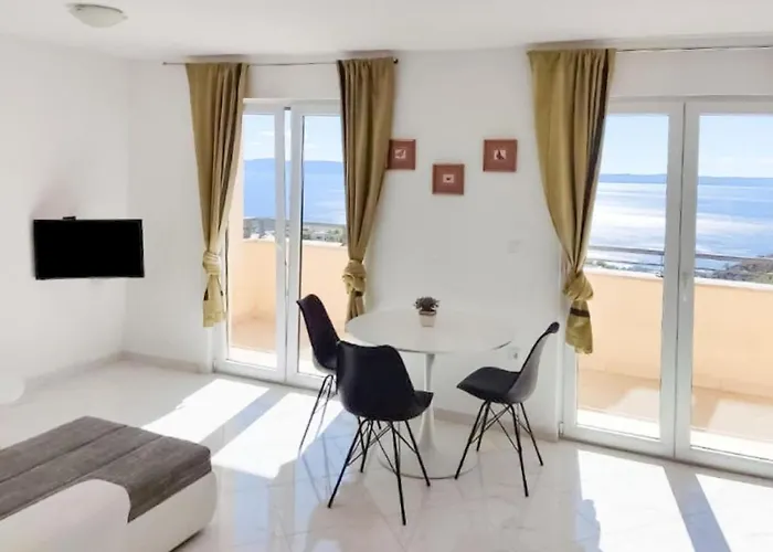 Near Biokovo Mountains Apartment